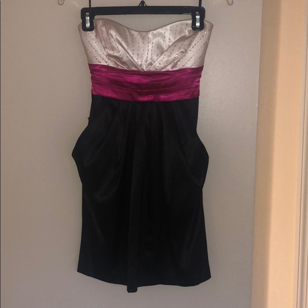 Short dress (homecoming, prom, graduation)